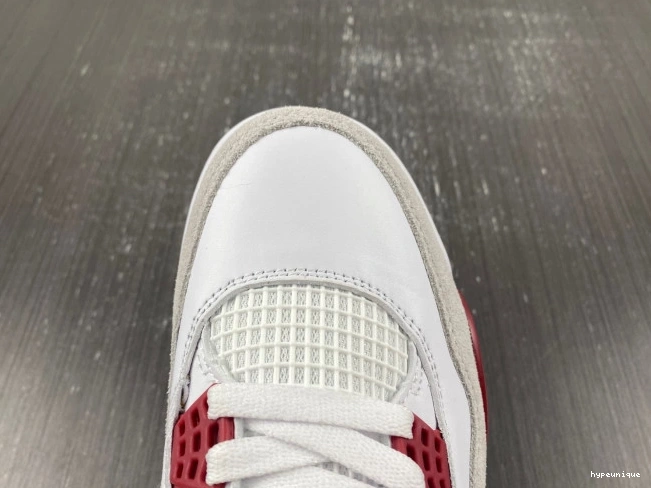 HYPE Retro Jordan SB DR5415-160 Red 4 Pine 0825